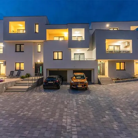 Gorgeous In Tribanj With Wi-fi Apartment *